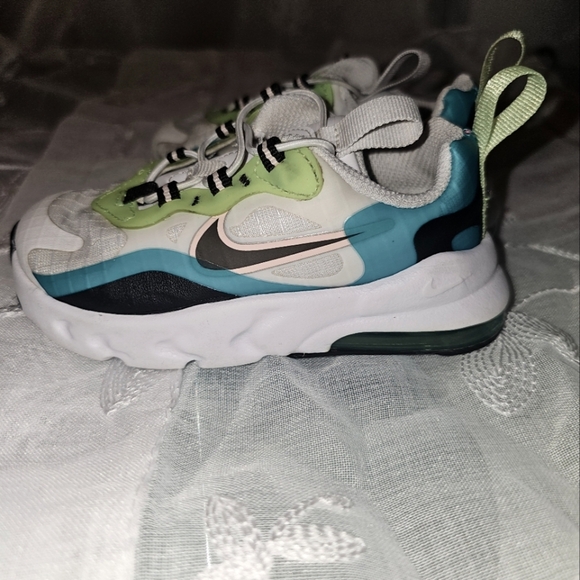 Nike Other - Nike Air Max 270 size 7C
